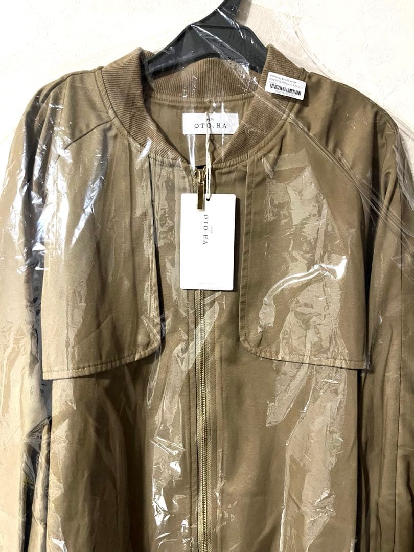 PLUS OTOHA バックラッフルデザインロングブルゾン