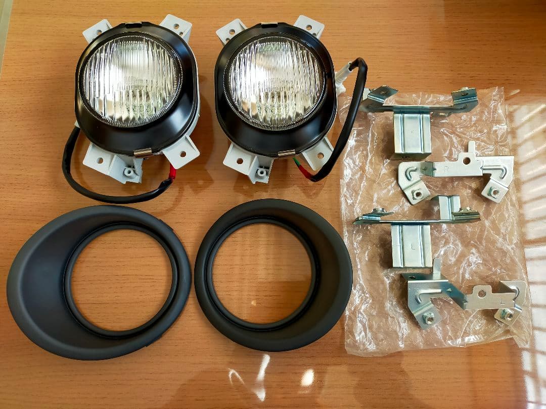 スズキ　フォグランプ　HA22S など　取扱説明書付き