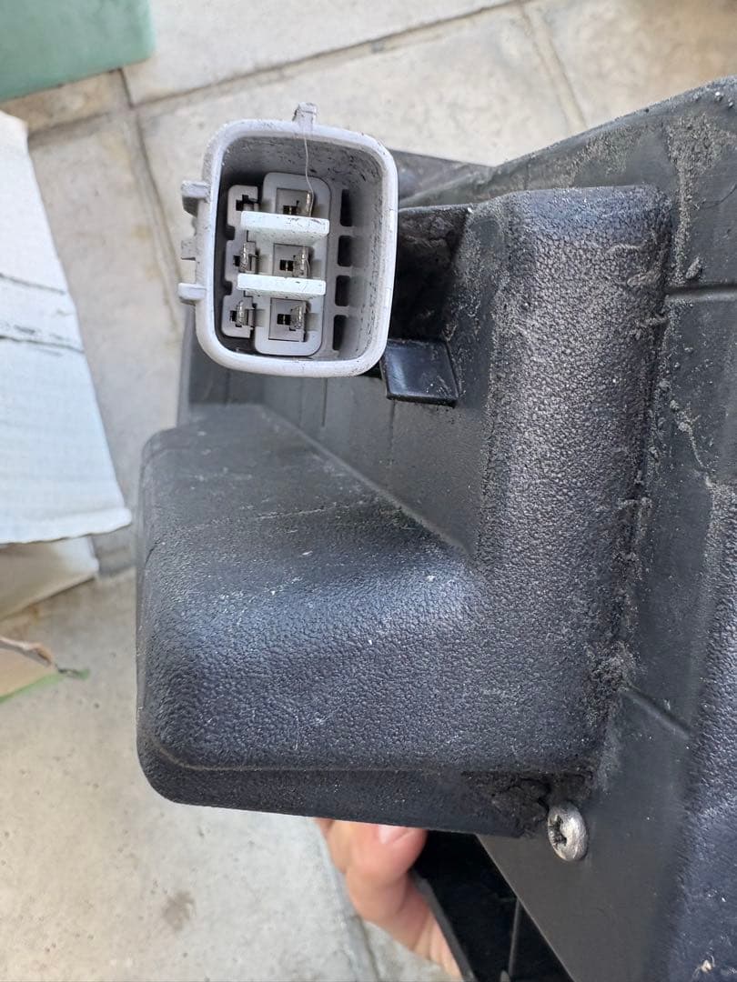 日野テールライト クリア/レッド 24V