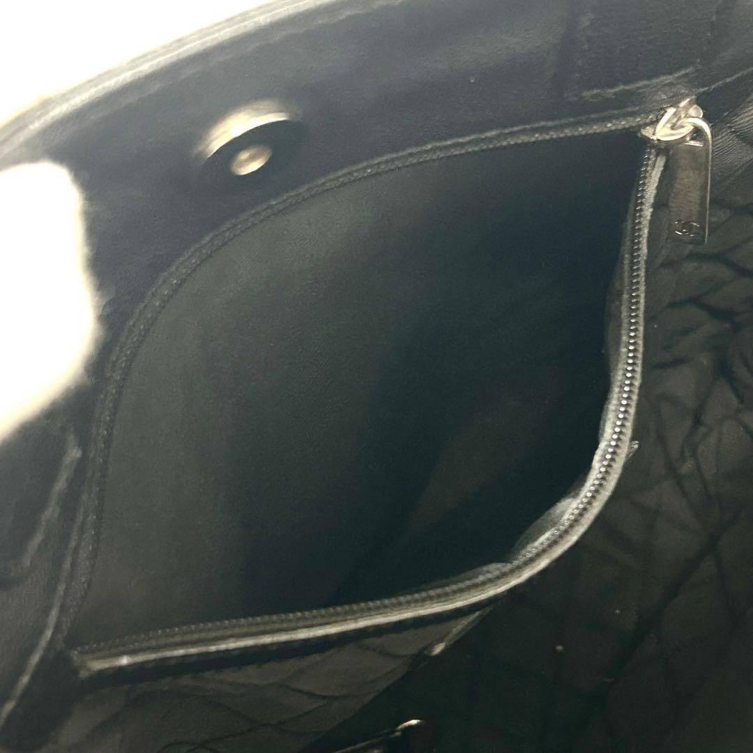 のびシャネル　パンチングレザー　ダイヤステッチ　ココマーク　トートバッグ