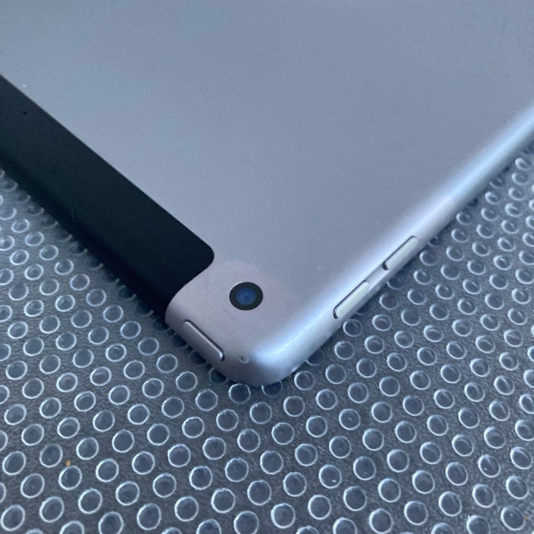 3954【早い者勝ち】電池良好☆iPad6 第6世代 32GB SIMフリー☆