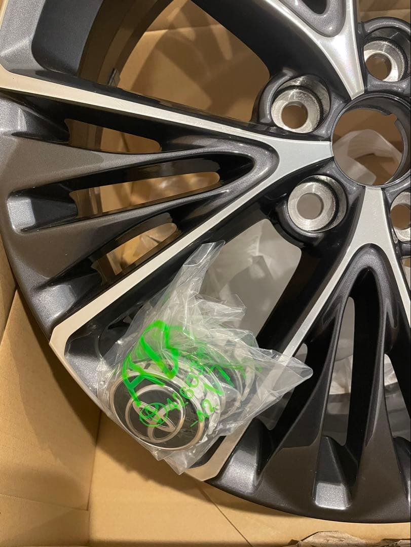 トヨタ　プリウス 60系　新車外し