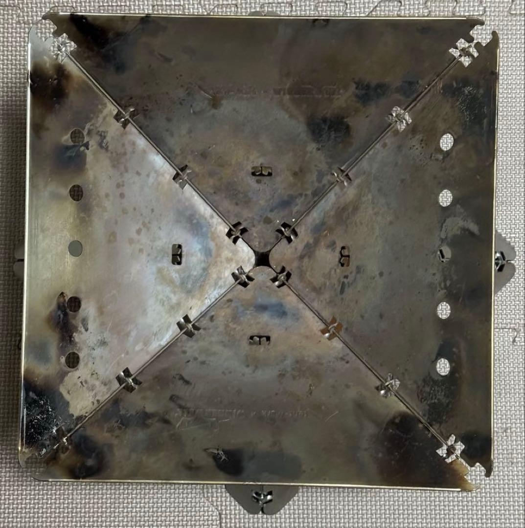 テンマクデザイン フラット焚き火台M&未使用ロストル&未使用ファイヤープレート