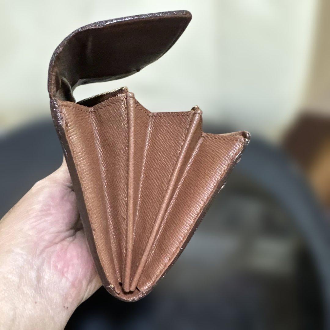 12☆良品♪カード10枚タイプ☆サラ長財布