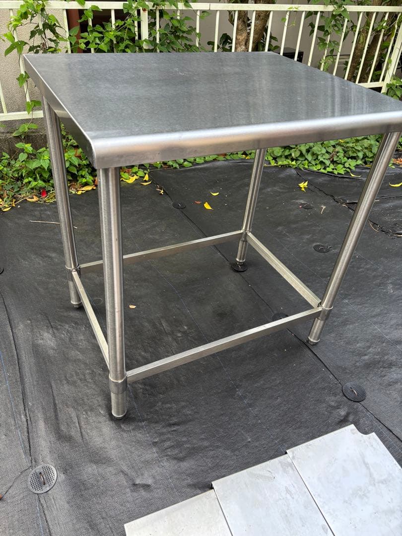 業務用ステンレス作業台　　Ｗ７５０　　（８）