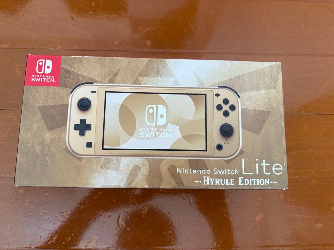 中古美品！ Nintendo Switch Lite本体 ハイラルエディション