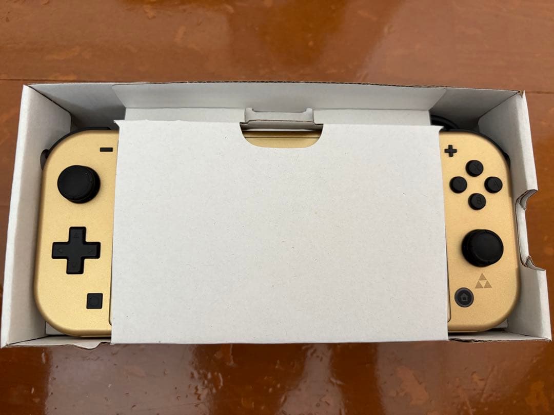 中古美品！ Nintendo Switch Lite本体 ハイラルエディション