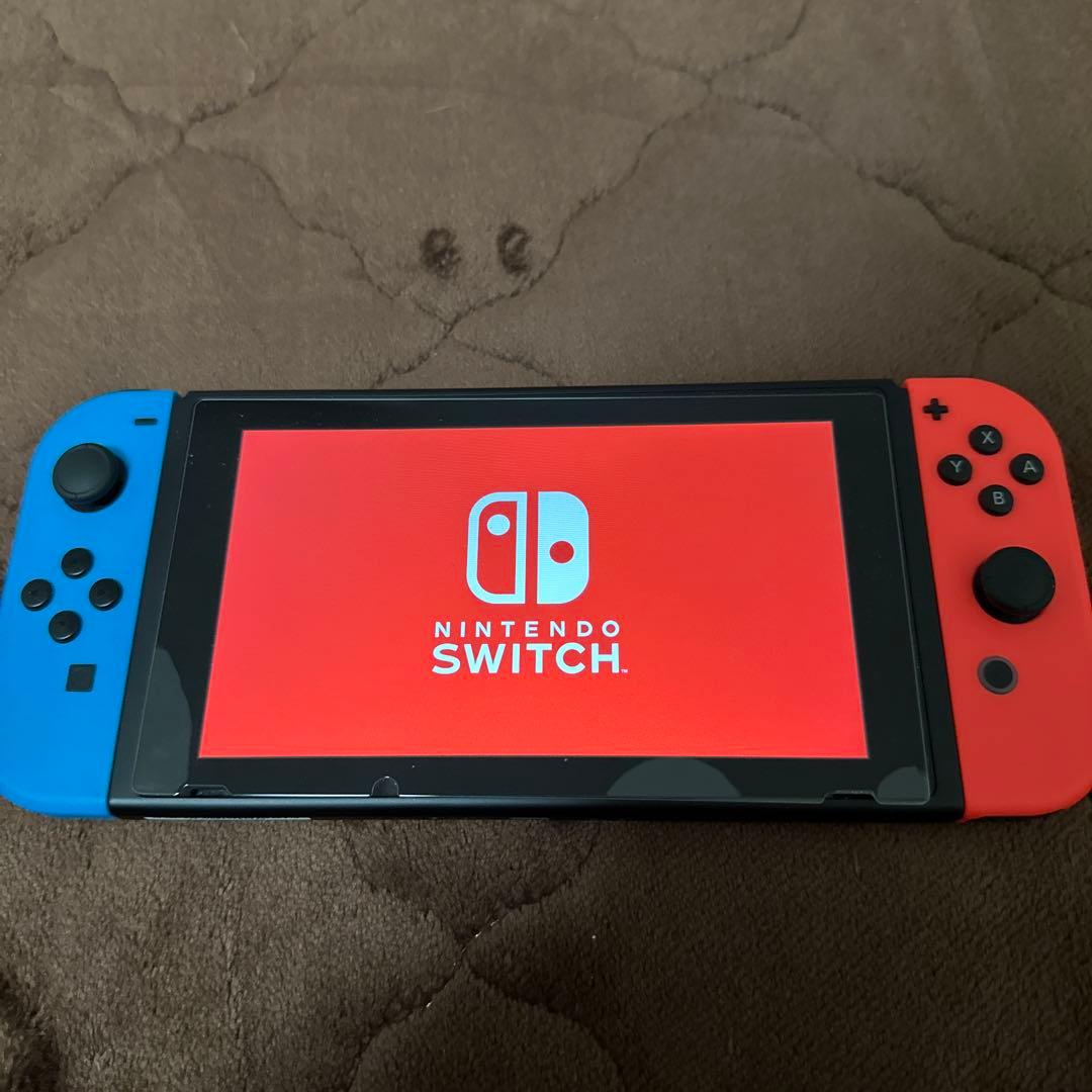Nintendo Switch 本体＋ジョイコン