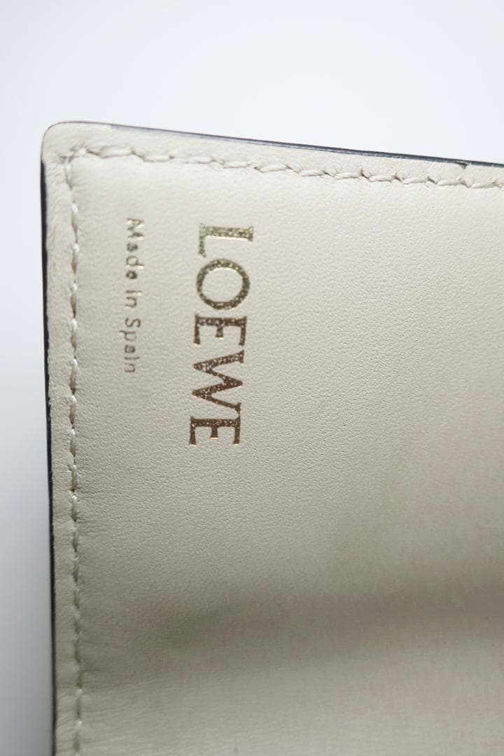 ロエベ　リピートアナグラム　6連キーケース エンボスシルクカーフ