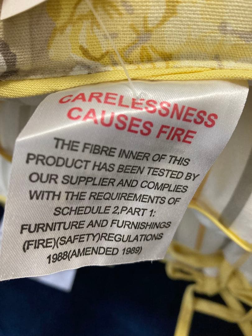 LAURA ASHLEY ローラアシュレイ　タグ付き花柄クッション 4個セット