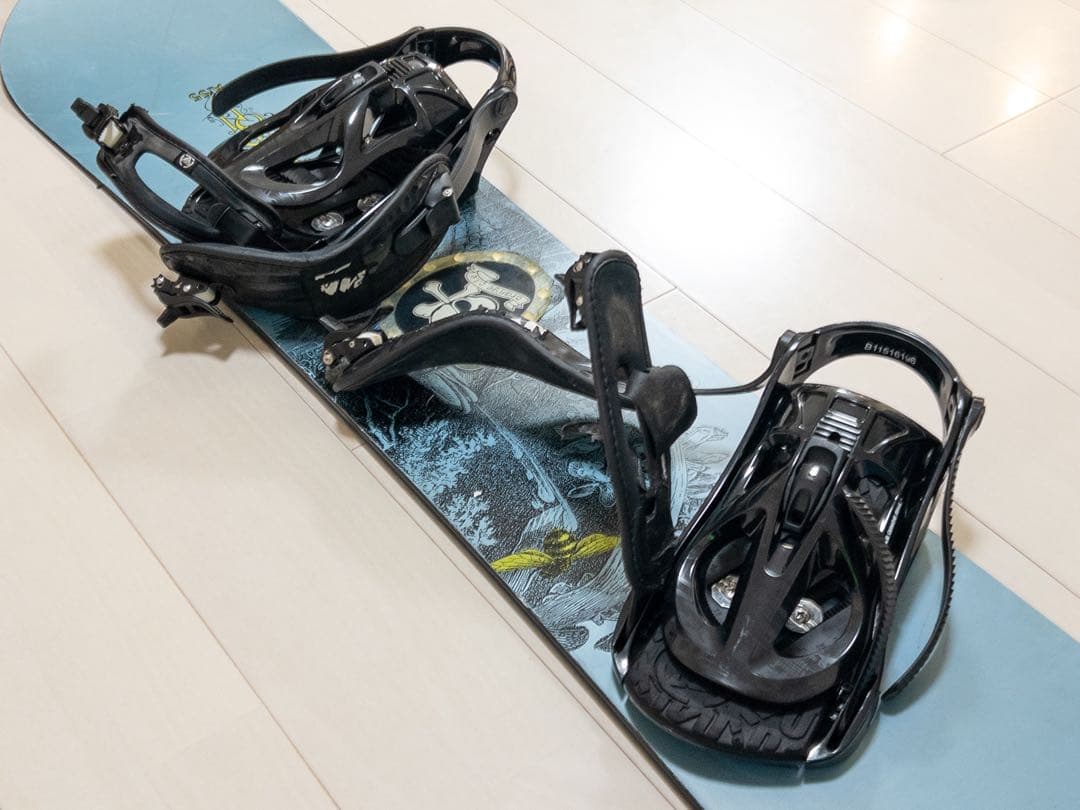 スノーボードセット（ボード、ビンディング、ケース、ゴーグル、グローブ）