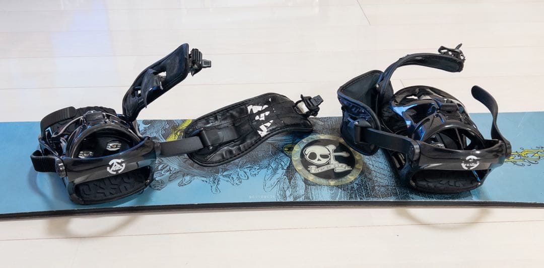 スノーボードセット（ボード、ビンディング、ケース、ゴーグル、グローブ）