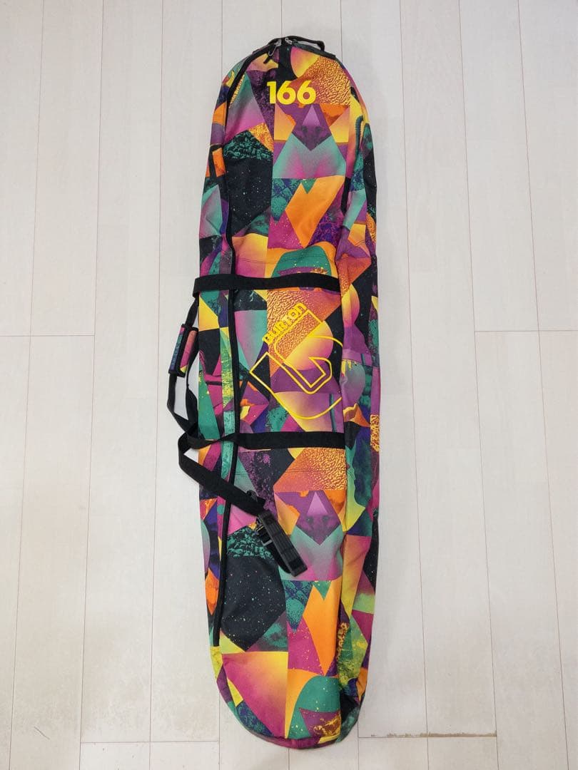 スノーボードセット（ボード、ビンディング、ケース、ゴーグル、グローブ）