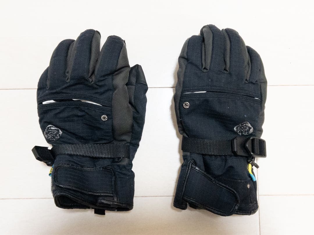 スノーボードセット（ボード、ビンディング、ケース、ゴーグル、グローブ）