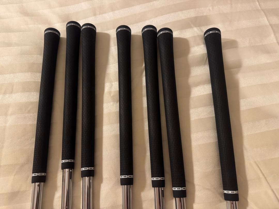 極美品 タイトリスト T100 2023 7本セット（4〜PW） 保証証あり