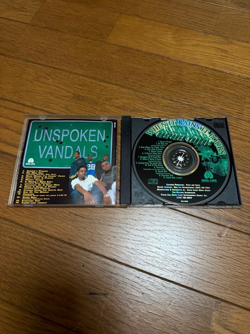 洋楽 UNSPOKEN VANDALS