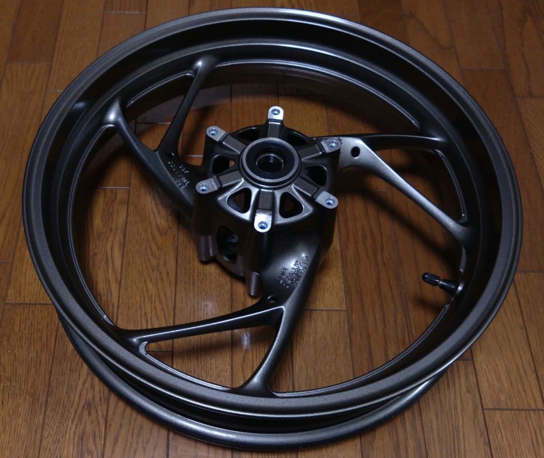 GSX-S1000GT 2024 純正ホイール　フロント