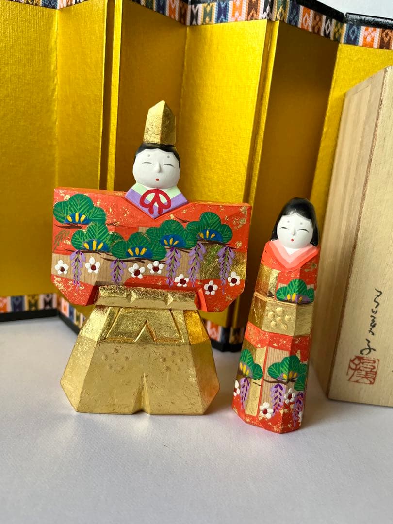 ロ*ー様 一刀彫 立雛 3.5寸