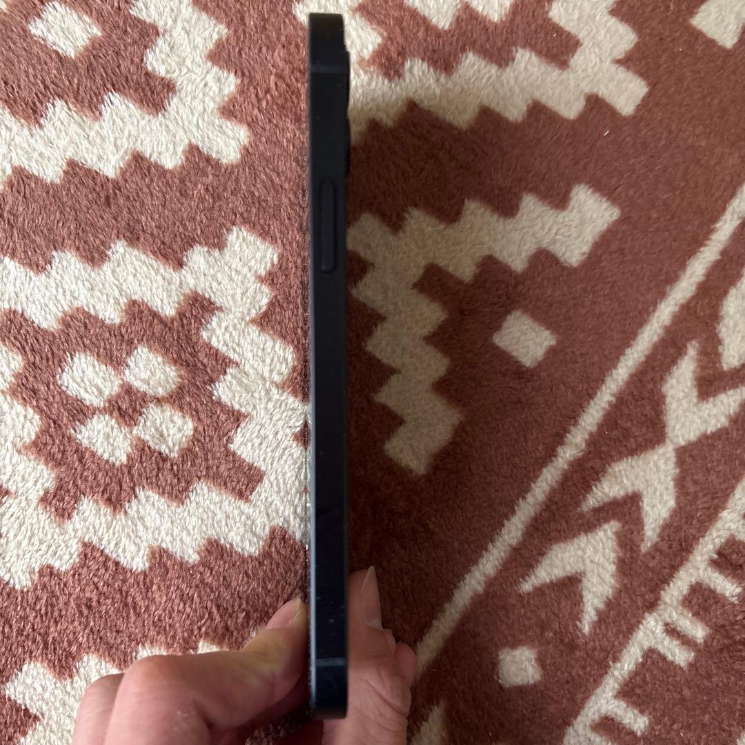 Apple iPhone 12 ブラック 本体