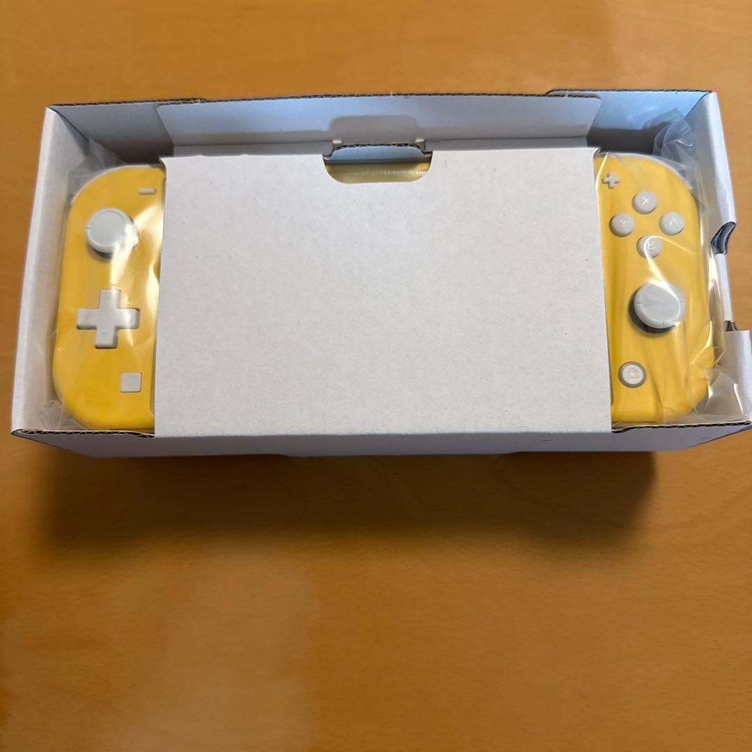 【新品未使用】Nintendo Switch Lite イエロー 保護フィルム付