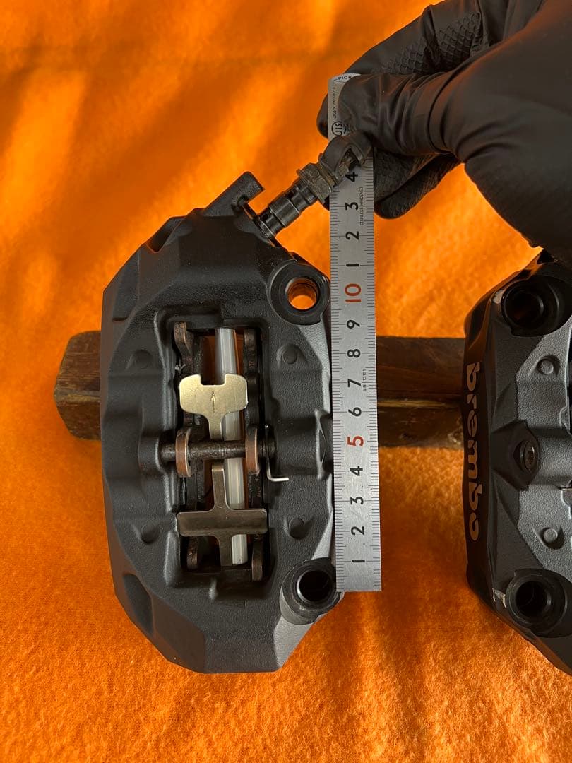 アプリリア　純正ブレンボキャリパー