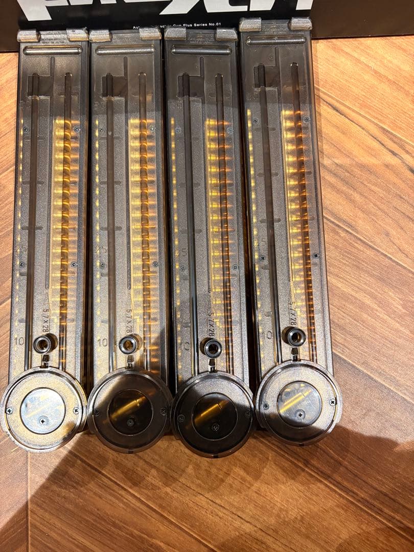 東京マルイ　P90プラス　P90+ サイレンサー　バッテリー・充電器　セット