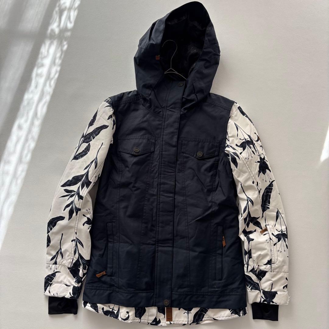 02423 ROXY ロキシー　スノボウェア　上下セット