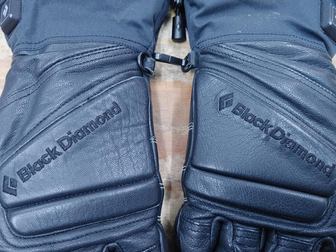 S ブラックダイヤモンドソラノスキーグローブ