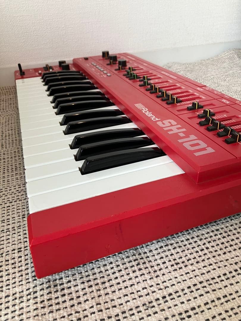 Roland SH-101 レッド