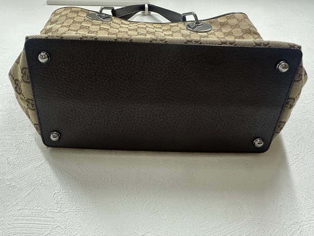 GUCCI ロゴデザイン　GG キャンバストートバッグ ベージュ