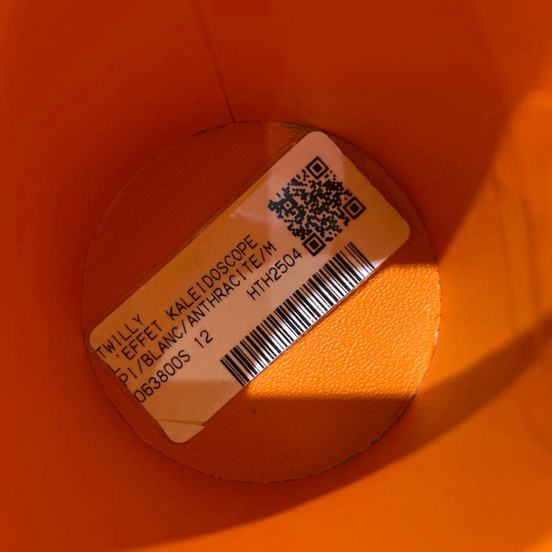 HERMES 2025年　ツイリースカーフ　カレイドスコープ•エフェクト