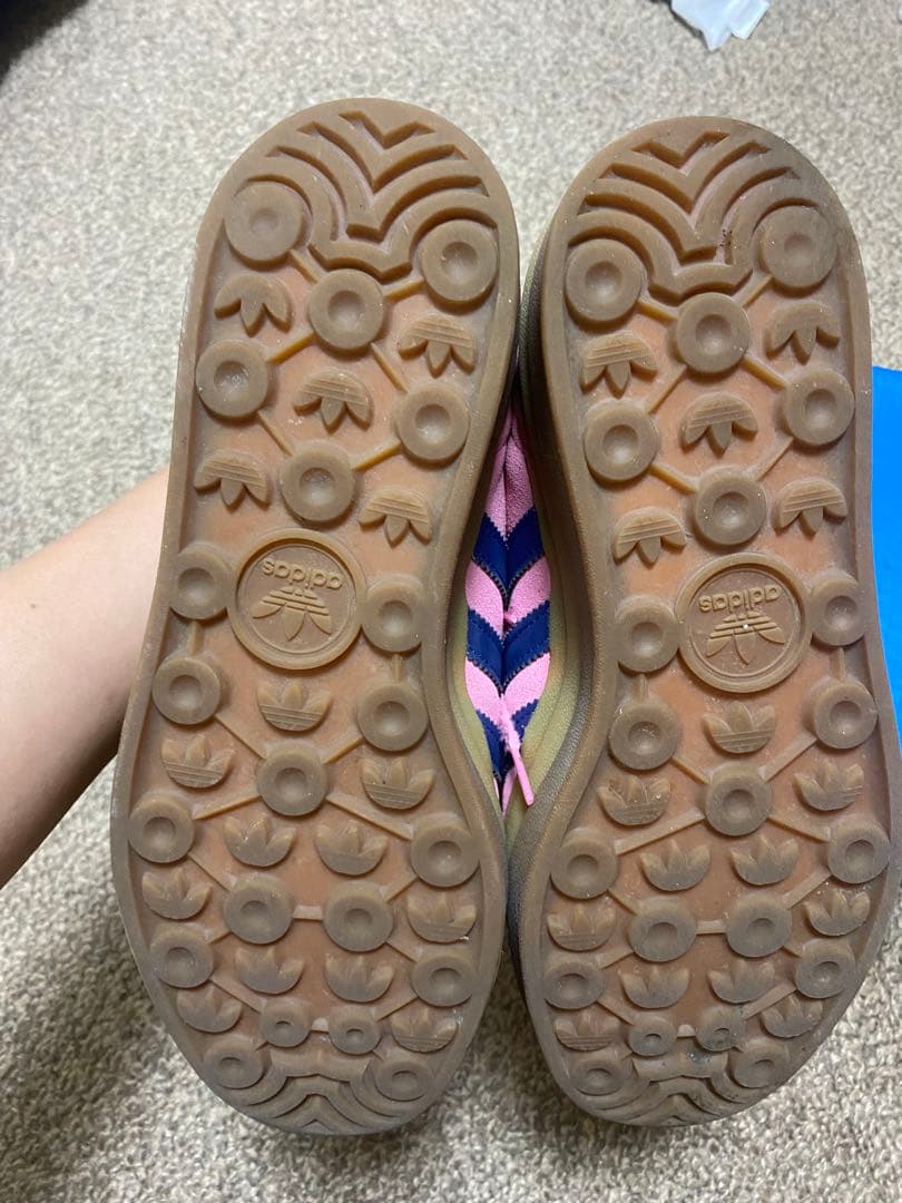 adidas gazelleピンク 24.5cm