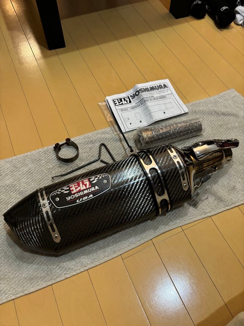 ヨシムラUSA R-77 カーボンマフラー　GSXR1000 12年〜16年
