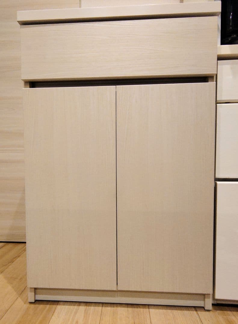 キッチンカウンター ホワイト木目 土井インテリヤ工業