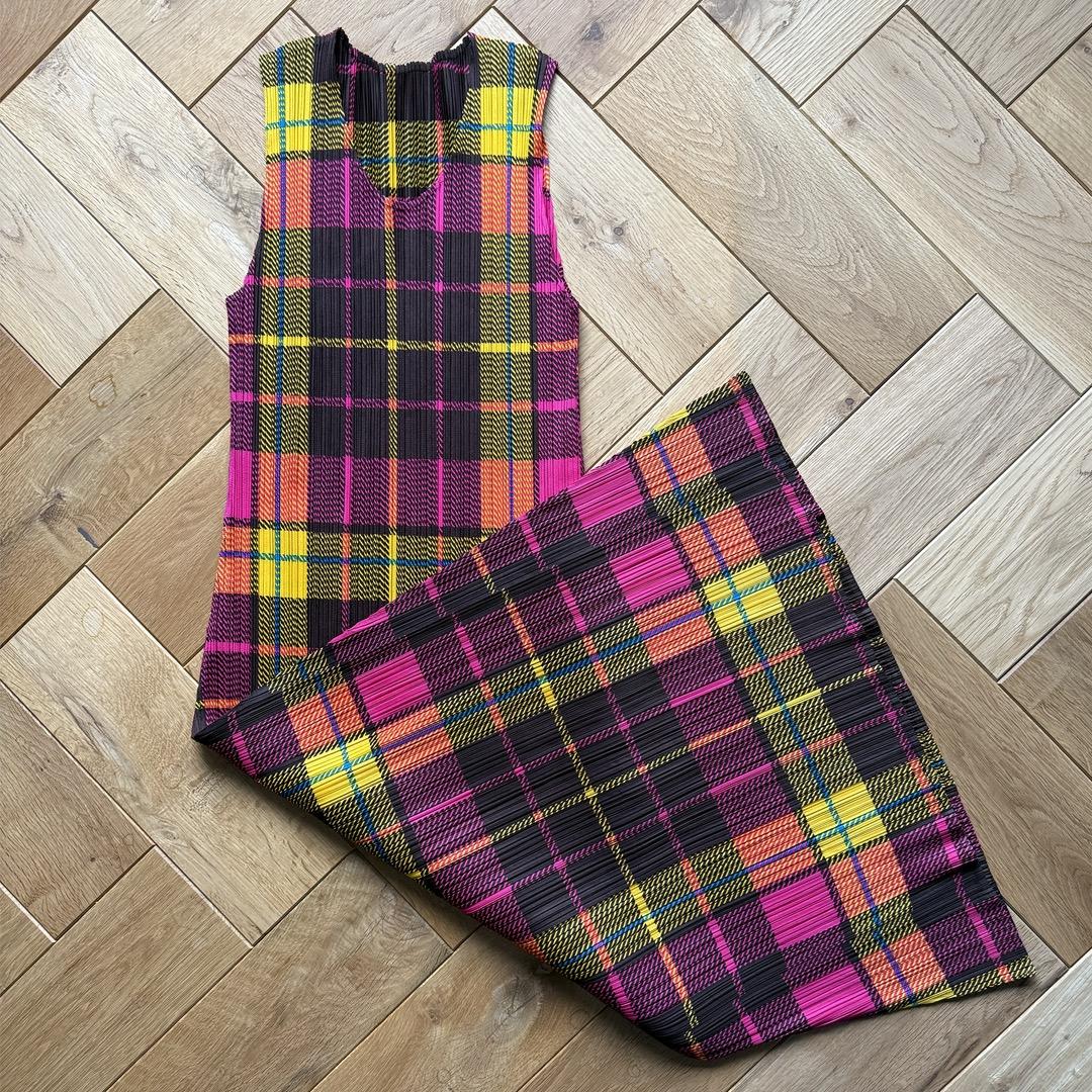 イッセイミヤケ【プリーツ プリーズ】ロングワンピース／チェック柄