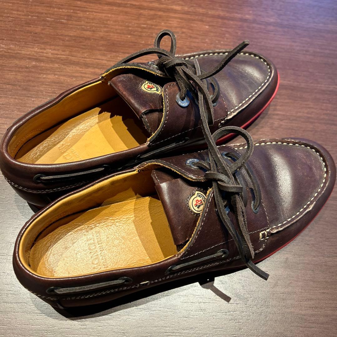 モンクレール デッキシューズ