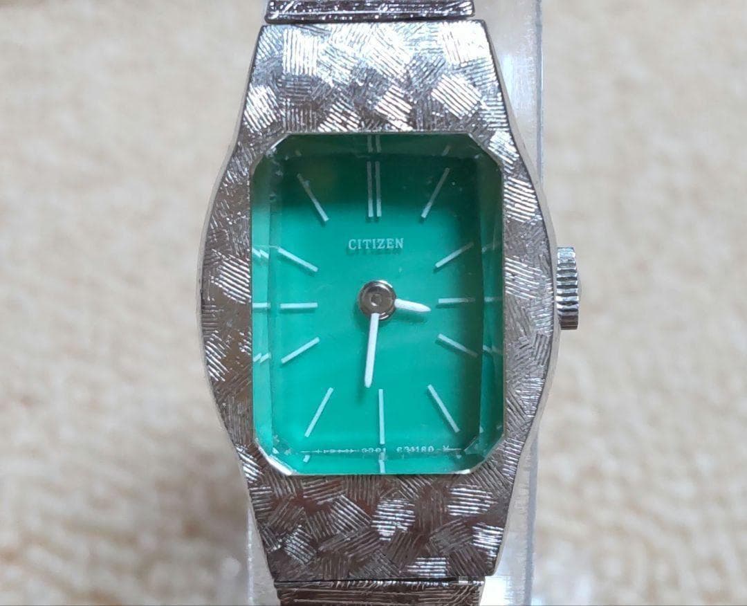 【未使用稼働品】CITIZEN レディース腕時計　手巻き　エメラルドグリン文字盤