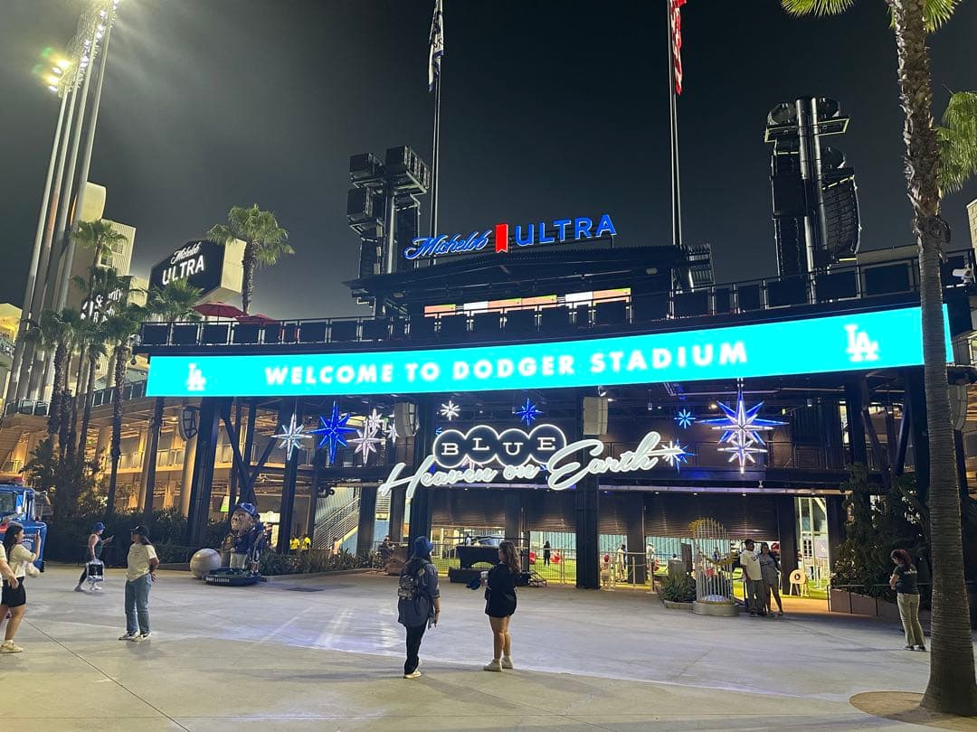 ロサンゼルス・ドジャース レプリカトロフィー　6/17試合