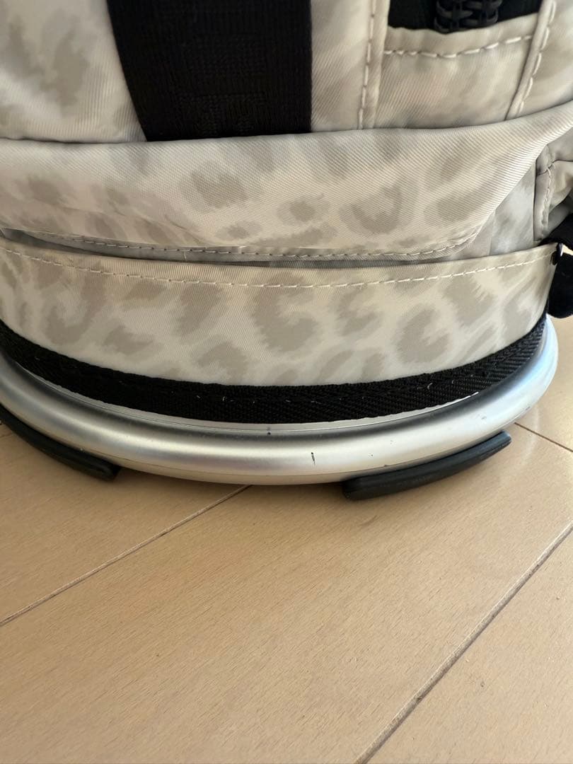 ニューバランス　キャディバッグ レオパード柄 ホワイトu0026グレイ