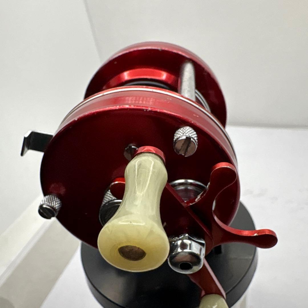 ABU Ambassadeur 5000A レッド