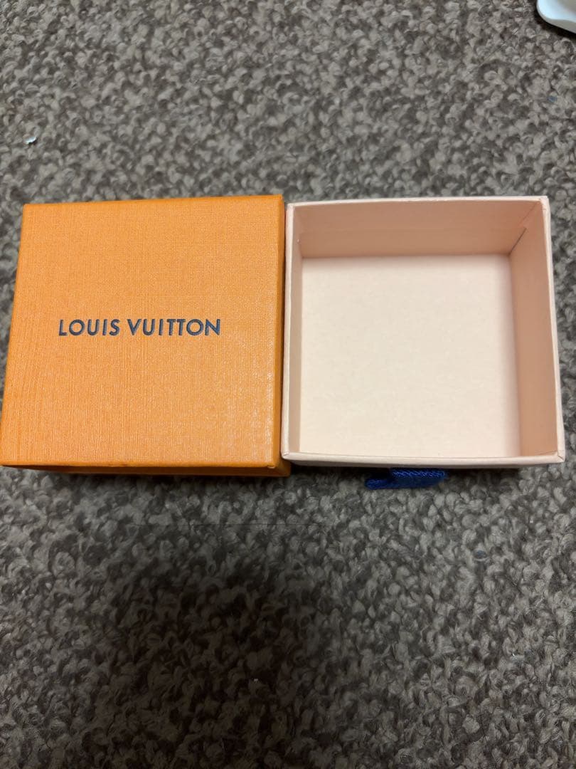 ルイヴィトン　ピアス