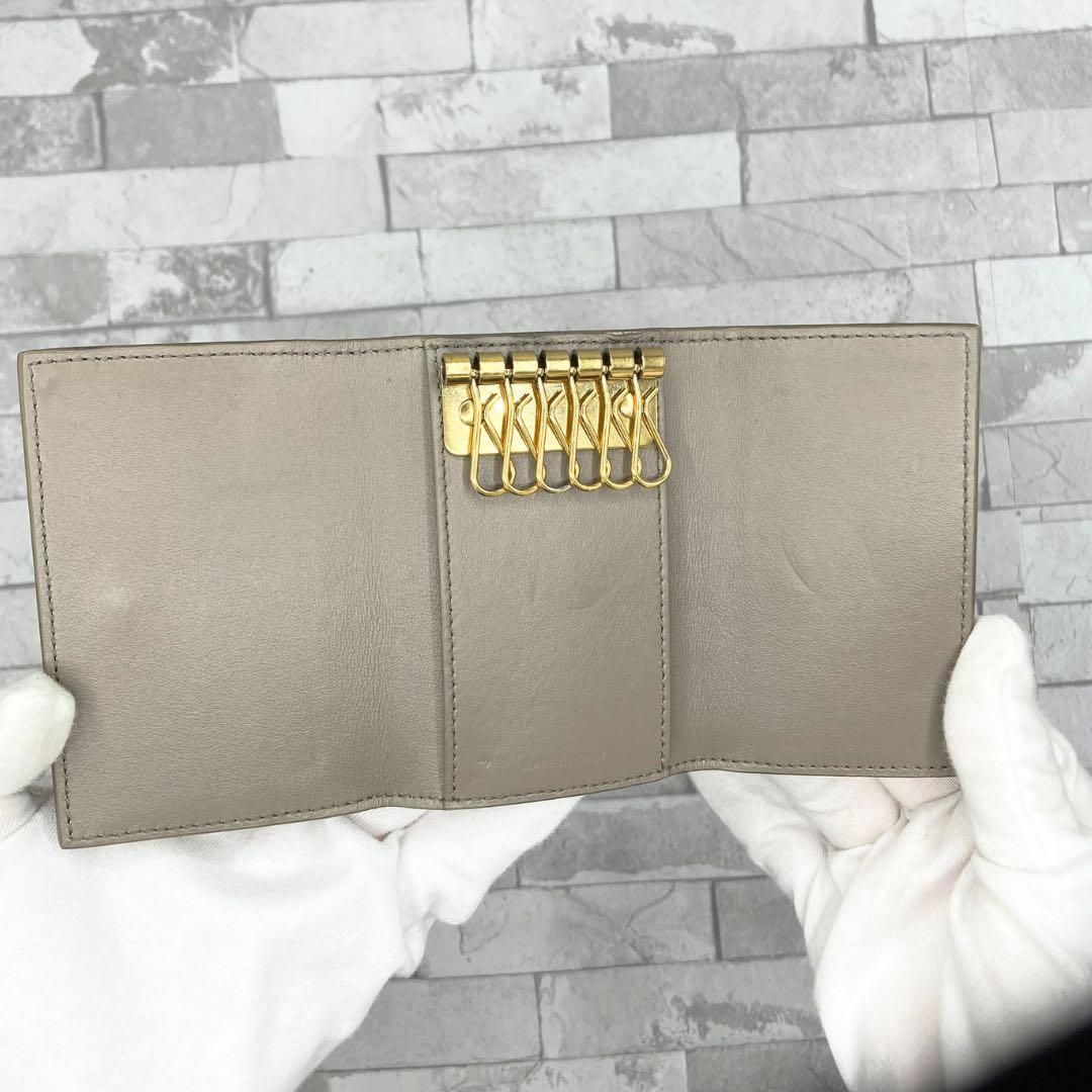 セリーヌ キーケース 6連 グレー ユニセックス キーホルダー エッセンシャル