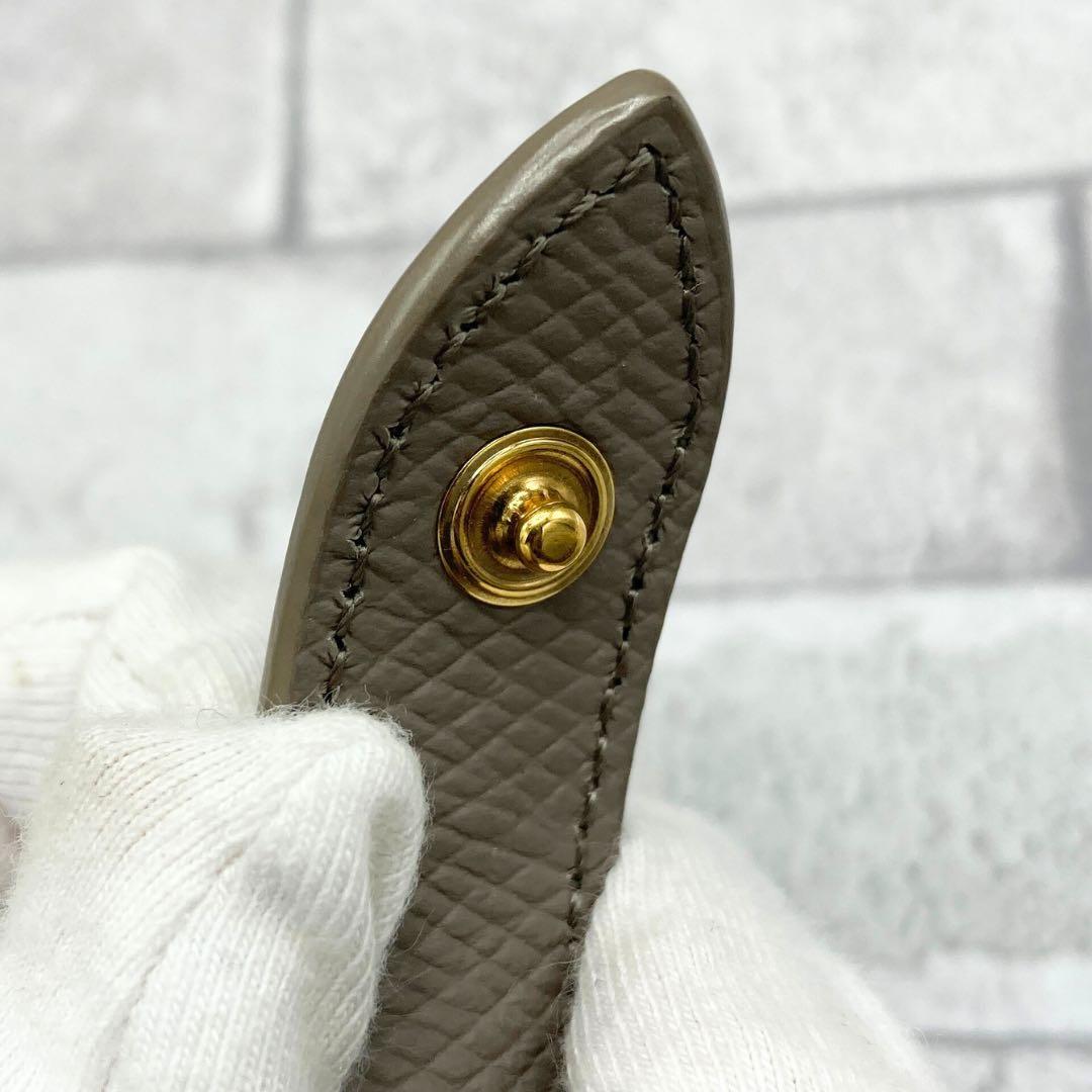 セリーヌ キーケース 6連 グレー ユニセックス キーホルダー エッセンシャル