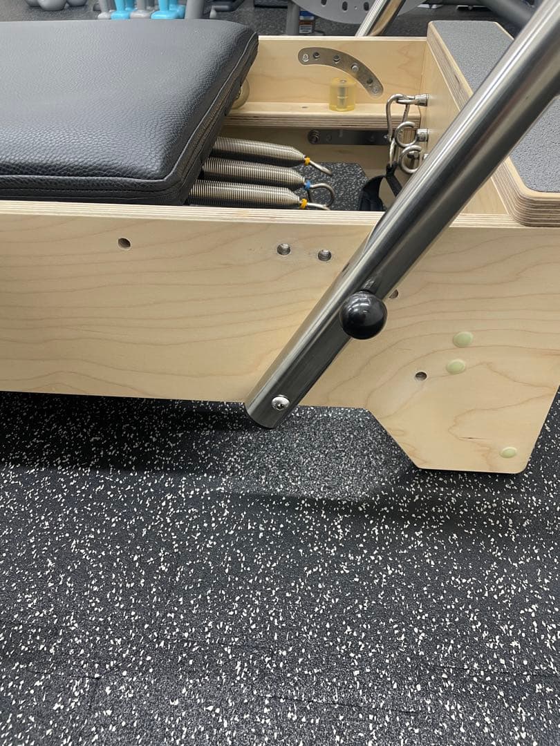 モーションケアピラティス折りたたみリフォーマー