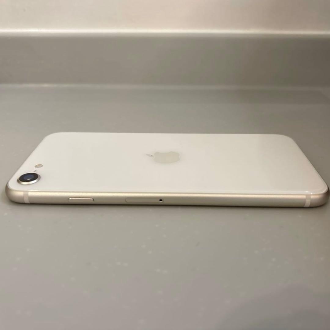iPhone SE (第3世代)ホワイト64GB 箱・ケーブル付き　SIMフリー