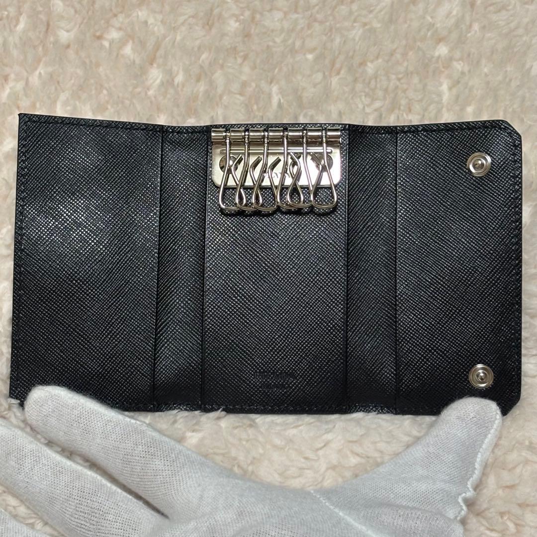 【極美品】PRADA プラダ キーケース 6連 サフィアーノ 黒