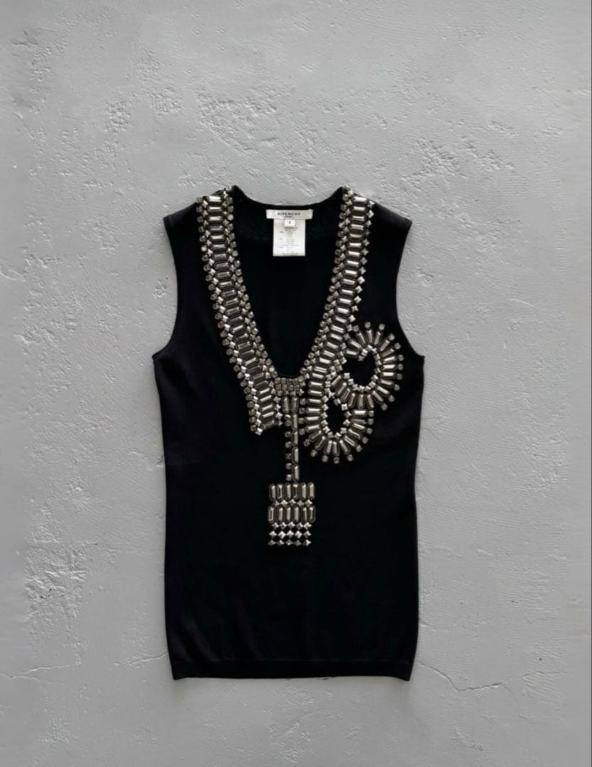 トップス GIVENCHY Ricardo tisci studs no sleeve