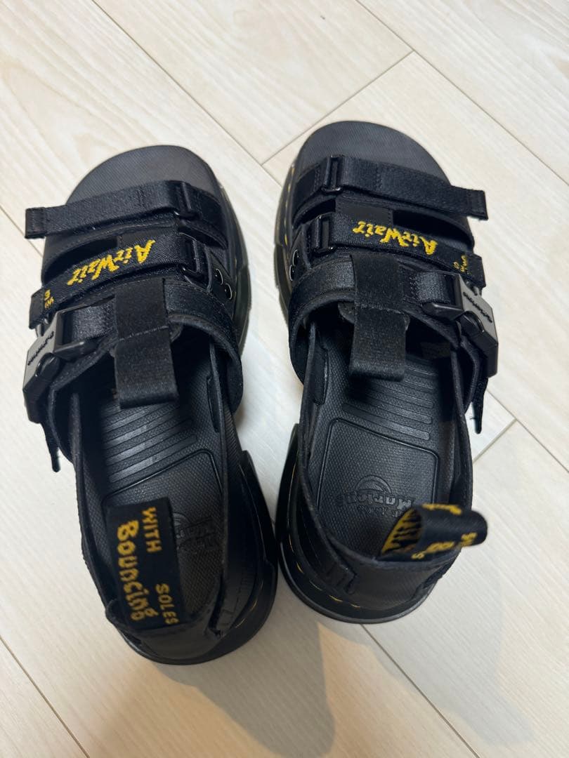 ドクターマーチンサンダル