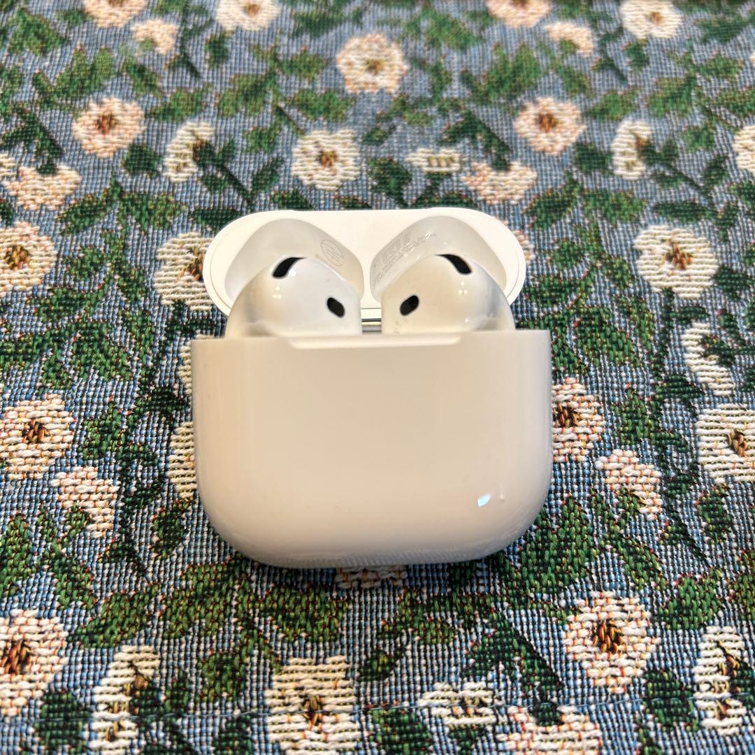 AirPods 4 アクティブノイズ キャンセリング搭載、ワイヤレスイヤホン