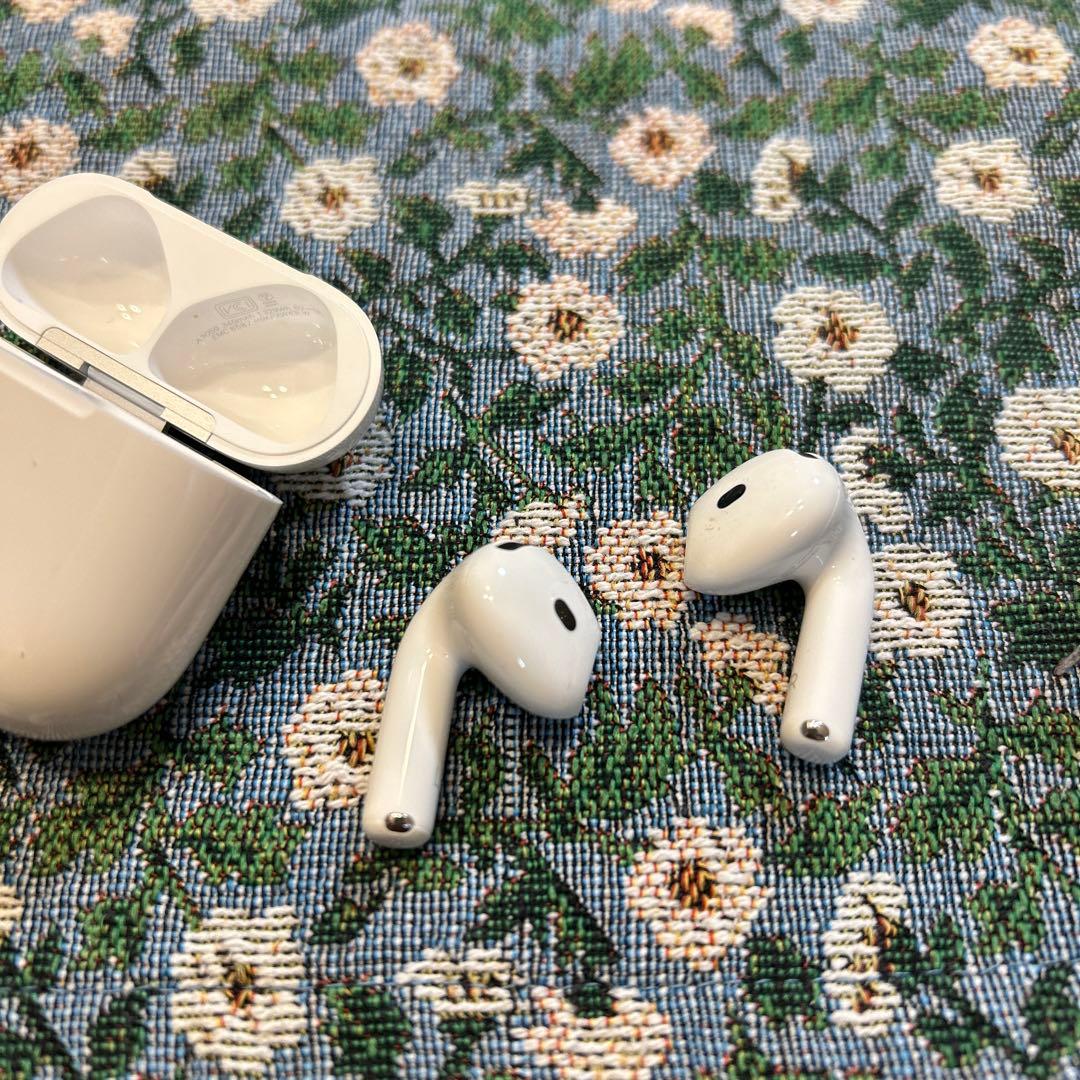 AirPods 4 アクティブノイズ キャンセリング搭載、ワイヤレスイヤホン